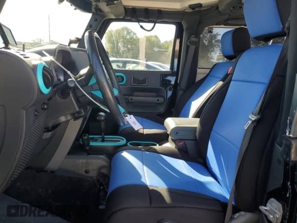 2010 Jeep Wrangler Sahara с VIN 1J4AA5D15AL152772, выставлен на аукционе Copart как лот 84934065 с пробегом 158 263 миль миль и Списание • Salvage title. История ставок и продаж доступна на DreamBid. Изображение 7.