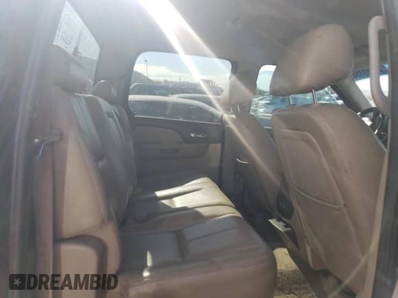 2011 Chevrolet Silverado 2500HD LTZ с VIN 1GC1KYC80BF148759, выставлен на аукционе Copart как лот 49766475 с пробегом Не указан миль и Списание • Salvage title. История ставок и продаж доступна на DreamBid. Изображение 10.