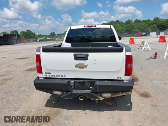 2008 Chevrolet Silverado 1500 LTZ with VIN 3GCEK13308G135238, listed as a IAAI auction lot 43026975 with 207,592 mi miles and . Bid and sale history available at DreamBid. Image 15.