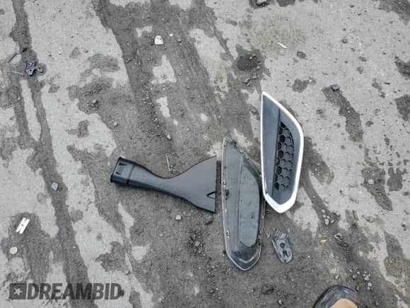 2013 Volvo S60 T5 с VIN YV1612FH6D2205049, выставлен на аукционе Copart как лот 70537645 с пробегом 48 649 миль миль и Списание • Salvage title. История ставок и продаж доступна на DreamBid. Изображение 12.