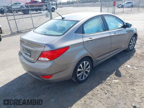 2017 Hyundai Accent SE с VIN KMHCT4AE6HU356703, выставлен на аукционе IAAI как лот 41854191 с пробегом 133 301 миль миль и . История ставок и продаж доступна на DreamBid. Изображение 4.