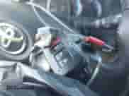 2013 Toyota Camry LE z VIN 4T1BD1FK1DU071049, wystawiony jako IAAI lot #42832003 z przebiegiem 156 477 mil mil oraz . Historia ofert i sprzedaży dostępna na DreamBid. Obrazek 11.