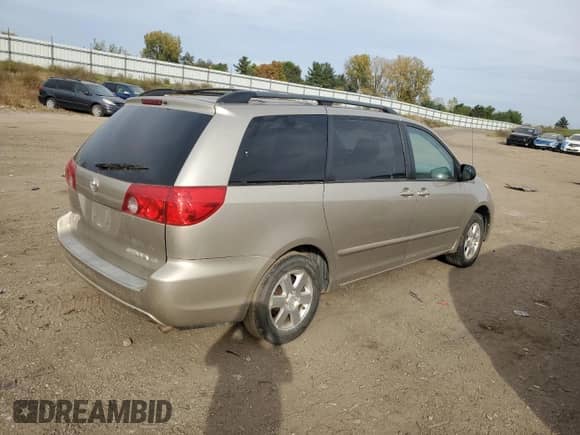 2007 Toyota Sienna CE с VIN 5TDZK23C27S078614, выставлен на аукционе Copart как лот 87398295 с пробегом 179 970 миль миль и Чистый • Clean title. История ставок и продаж доступна на DreamBid. Изображение 3.