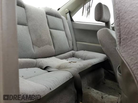 1993 Honda Civic z VIN 1HGEJ2149PL035582, wystawiony jako Copart lot #47945715 z przebiegiem 354 483 mil mil oraz Czysty tytuł • Clean title. Historia ofert i sprzedaży dostępna na DreamBid. Obrazek 10.