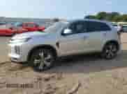 2020 Mitsubishi Outlander SE z VIN JA4AP4AU9LU030565, wystawiony jako Copart lot #80143545 z przebiegiem 84 002 mil mil oraz Nie do naprawy • Non repairable. Historia ofert i sprzedaży dostępna na DreamBid. Obrazek 1.