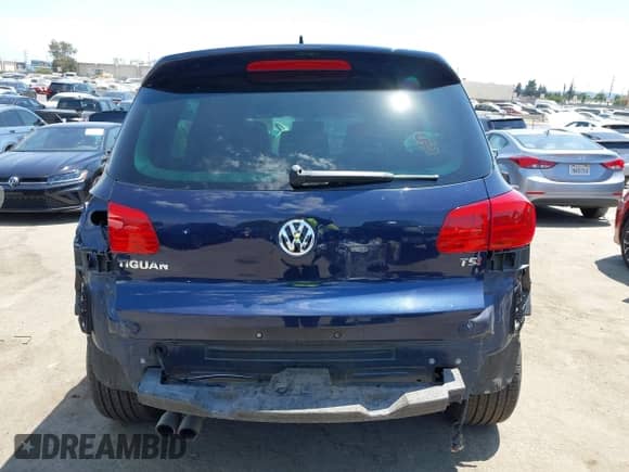 2016 Volkswagen Tiguan S with VIN WVGAV7AX3GW604980, listed as a IAAI auction lot 42777619 with 109,725 mi miles and . Bid and sale history available at DreamBid. Image 17.