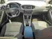 2017 Hyundai Ioniq SEL с VIN KMHC75LC8HU031282, выставлен на аукционе Copart как лот 83831005 с пробегом 119 624 миль миль и Списание • Salvage title. История ставок и продаж доступна на DreamBid. Изображение 8.