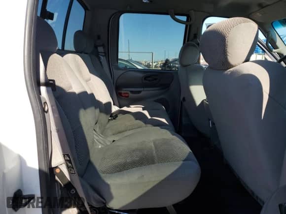 2002 Ford F-150 XLT с VIN 1FTRW07L52KA32293, выставлен на аукционе Copart как лот 81226245 с пробегом 472 017 миль миль и Списание • Salvage title. История ставок и продаж доступна на DreamBid. Изображение 10.