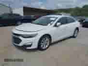 2021 Chevrolet Malibu LT z VIN 1G1ZD5ST5MF071030, wystawiony jako IAAI lot #42888801 z przebiegiem 91 506 mil mil oraz . Historia ofert i sprzedaży dostępna na DreamBid. Obrazek 2.