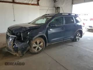 2023 Subaru Ascent Premium с VIN 4S4WMAED1P3419964, выставлен на аукционе Copart как лот 68728505 с пробегом 27 287 миль миль и Списание • Salvage title. История ставок и продаж доступна на DreamBid. Изображение 1.
