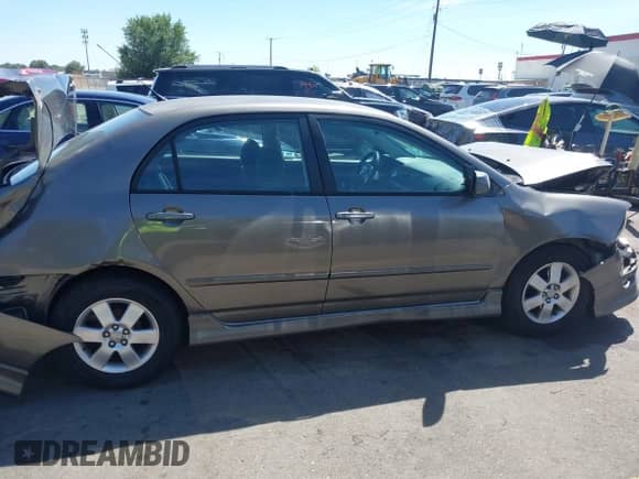 2005 Toyota Corolla CE with VIN 1NXBR30E65Z509923, listed as a IAAI auction lot 42952932 with 208,686 mi miles and . Bid and sale history available at DreamBid. Image 13.