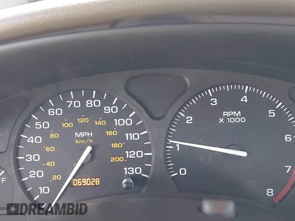 2000 Saturn SL with VIN 1G8ZK5276YZ217966, listed as a IAAI auction lot 43310131 with 69,028 mi miles and . Bid and sale history available at DreamBid. Image 7.