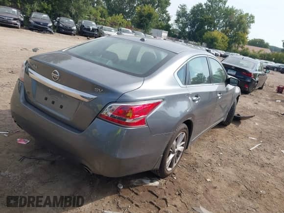 2015 Nissan Altima S z VIN 1N4AL3AP4FC466441, wystawiony jako IAAI lot #43203206 z przebiegiem 65 104 mil mil oraz . Historia ofert i sprzedaży dostępna na DreamBid. Obrazek 4.