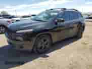 2016 Jeep Cherokee Latitude с VIN 1C4PJMCB8GW133886, выставлен на аукционе Copart как лот 85703255 с пробегом 137 119 миль миль и Списание • Salvage title. История ставок и продаж доступна на DreamBid. Изображение 1.