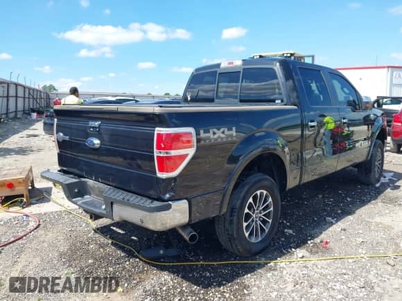 2014 Ford F-150 XL z VIN 1FTFW1ET4EKF06640, wystawiony jako IAAI lot #42372719 z przebiegiem 226 540 mil mil oraz . Historia ofert i sprzedaży dostępna na DreamBid. Obrazek 4.