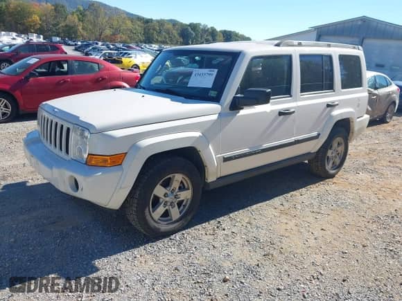 2006 Jeep Commander with VIN 1J8HG48K46C255259, listed as a IAAI auction lot 43433799 with 115,930 mi miles and . Bid and sale history available at DreamBid. Image 2.