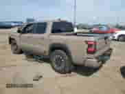 2023 Nissan Frontier Pro-X с VIN 1N6ED1EJ5PN628440, выставлен на аукционе Copart как лот 66707515 с пробегом 22 807 миль миль и Списание • Salvage title. История ставок и продаж доступна на DreamBid. Изображение 2.