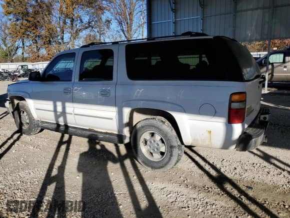 2003 Chevrolet Suburban LT z VIN 3GNFK16Z33G218425, wystawiony jako Copart lot #81138144 z przebiegiem 246 985 mil mil oraz Szkoda całkowita • Salvage title. Historia ofert i sprzedaży dostępna na DreamBid. Obrazek 2.