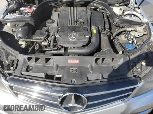 2014 Mercedes-Benz C 250 Sport с VIN WDDGF4HB6EG210133, выставлен на аукционе Copart как лот 85666995 с пробегом 157 451 миль миль и Списание • Salvage title. История ставок и продаж доступна на DreamBid. Изображение 11.