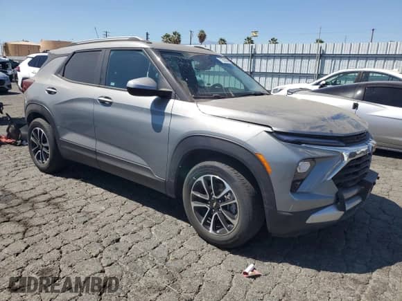 2024 Chevrolet TrailBlazer LT with VIN KL79MPS28RB132666, listed as a Copart auction lot 71562345 with 27,245 mi miles and Salvage title. Bid and sale history available at DreamBid. Image 4.