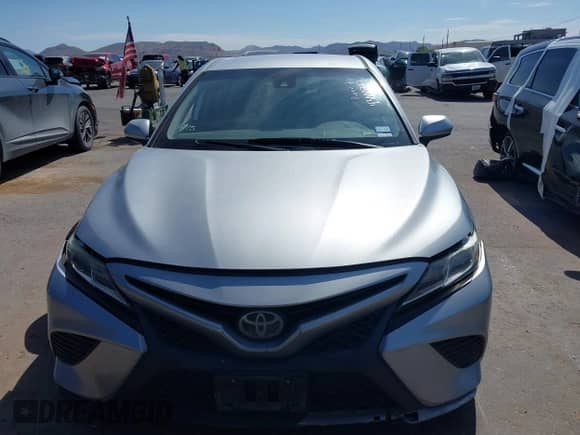 2019 Toyota Camry SE z VIN 4T1B11HK1KU163085, wystawiony jako IAAI lot #43000737 z przebiegiem 206 171 mil mil oraz . Historia ofert i sprzedaży dostępna na DreamBid. Obrazek 12.