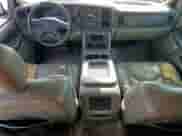 2003 Chevrolet Suburban LT z VIN 3GNGC26UX3G261624, wystawiony jako Copart lot #61983855 z przebiegiem 314 782 mil mil oraz Czysty tytuł • Clean title. Historia ofert i sprzedaży dostępna na DreamBid. Obrazek 8.