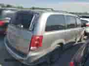 2013 Dodge Grand Caravan SXT z VIN 2C4RDGCG0DR553286, wystawiony jako Copart lot #84485135 z przebiegiem 157 927 mil mil oraz Czysty tytuł • Clean title. Historia ofert i sprzedaży dostępna na DreamBid. Obrazek 3.