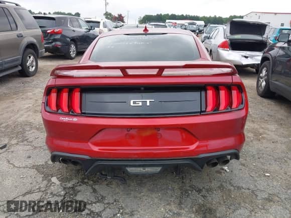 2022 Ford Mustang GT с VIN 1FA6P8CF1N5111855, выставлен на аукционе IAAI как лот 42888179 с пробегом Не указан миль и . История ставок и продаж доступна на DreamBid. Изображение 17.