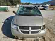 2005 Dodge Caravan SXT z VIN 2D8GP44L45R508766, wystawiony jako Copart lot #89827425 z przebiegiem Nie podano mil oraz Szkoda całkowita • Salvage title. Historia ofert i sprzedaży dostępna na DreamBid. Obrazek 5.