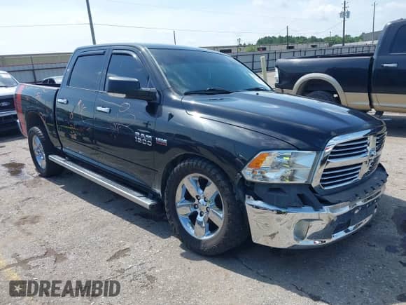 2017 Ram 1500 Big Horn z VIN 1C6RR6LTXHS639452, wystawiony jako IAAI lot #42508678 z przebiegiem 132 436 mil mil oraz . Historia ofert i sprzedaży dostępna na DreamBid. Obrazek 1.