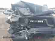 2021 Ram 1500 Warlock z VIN 1C6RR7GG1MS523909, wystawiony jako IAAI lot #43232102 z przebiegiem 71 910 mil mil oraz . Historia ofert i sprzedaży dostępna na DreamBid. Obrazek 10.