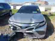 2022 Toyota Camry Hybrid XSE с VIN 4T1K31AK1NU044171, выставлен на аукционе IAAI как лот 41778041 с пробегом 51 428 миль миль и . История ставок и продаж доступна на DreamBid. Изображение 13.