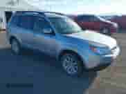 2012 Subaru Forester X Premium z VIN JF2SHADC7CH460727, wystawiony jako IAAI lot #43337416 z przebiegiem 212 232 mil mil oraz . Historia ofert i sprzedaży dostępna na DreamBid. Obrazek 1.