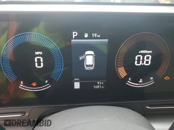 2025 Hyundai Kona SEL с VIN KM8HB3AB3SU288649, выставлен на аукционе Copart как лот 68450715 с пробегом 1 681 миль миль и Списание • Salvage title. История ставок и продаж доступна на DreamBid. Изображение 9.