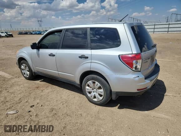 2010 Subaru Forester X с VIN JF2SH6AC7AH726150, выставлен на аукционе Copart как лот 70696995 с пробегом 207 257 миль миль и Чистый • Clean title. История ставок и продаж доступна на DreamBid. Изображение 2.