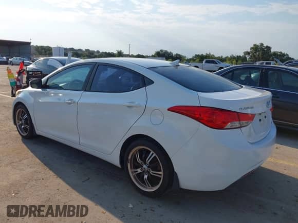 2013 Hyundai Elantra Limited с VIN 5NPDH4AE2DH175063, выставлен на аукционе IAAI как лот 43023573 с пробегом 105 280 миль миль и . История ставок и продаж доступна на DreamBid. Изображение 3.