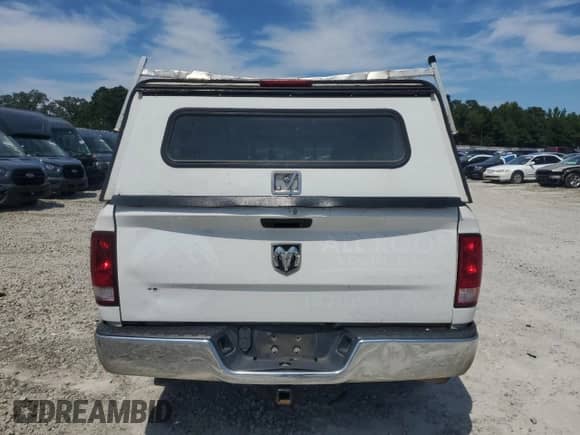 2019 Ram 1500 SLT z VIN 1C6RR6TT8KS562300, wystawiony jako Copart lot #71224445 z przebiegiem 191 019 mil mil oraz Czysty tytuł • Clean title. Historia ofert i sprzedaży dostępna na DreamBid. Obrazek 6.