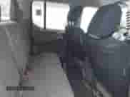 2014 Nissan Frontier SV z VIN 1N6AD0EV1EN736143, wystawiony jako IAAI lot #41484522 z przebiegiem 265 867 mil mil oraz . Historia ofert i sprzedaży dostępna na DreamBid. Obrazek 8.