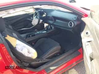 2018 Chevrolet Camaro 1LT z VIN 1G1FB1RS6J0103111, wystawiony jako IAAI lot #43137243 z przebiegiem 99 314 mil mil oraz . Historia ofert i sprzedaży dostępna na DreamBid. Obrazek 5.