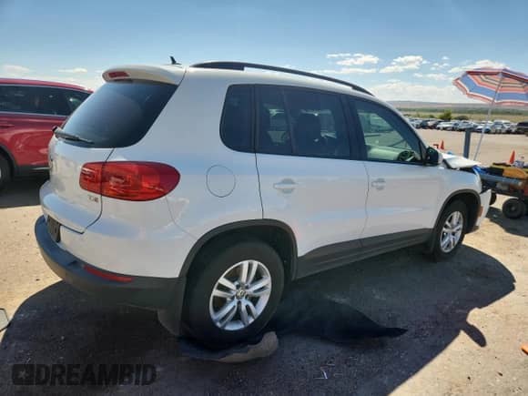 2016 Volkswagen Tiguan S z VIN WVGAV7AX0GW602944, wystawiony jako Copart lot #71832455 z przebiegiem 80 203 mil mil oraz Szkoda całkowita • Salvage title. Historia ofert i sprzedaży dostępna na DreamBid. Obrazek 3.