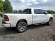 2020 Ram 1500 Laramie z VIN 1C6SRFRT7LN288368, wystawiony jako Copart lot #65631625 z przebiegiem 66 269 mil mil oraz Szkoda całkowita • Salvage title. Historia ofert i sprzedaży dostępna na DreamBid. Obrazek 3.