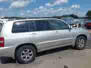 2005 Toyota Highlander с VIN JTEGP21AX50080908, выставлен на аукционе IAAI как лот 43268464 с пробегом 260 180 миль миль и . История ставок и продаж доступна на DreamBid. Изображение 13.