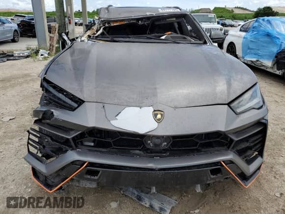 2019 Lamborghini Urus with VIN ZPBUA1ZL5KLA05433, listed as a Copart auction lot 69777194 with Not provided miles and Clean title. Bid and sale history available at DreamBid. Image 5.