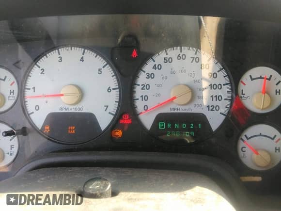 2008 Dodge 1500 SLT z VIN 1D7HU18208J215019, wystawiony jako IAAI lot #42805011 z przebiegiem 298 109 mil mil oraz . Historia ofert i sprzedaży dostępna na DreamBid. Obrazek 7.