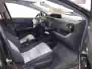 2016 Toyota Prius One z VIN JTDKDTB30G1119550, wystawiony jako IAAI lot #41312690 z przebiegiem 124 533 mil mil oraz . Historia ofert i sprzedaży dostępna na DreamBid. Obrazek 5.