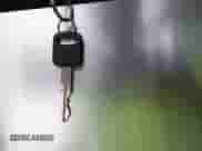 2004 Ford Econoline Cargo z VIN 1FTNE24LX4HB54794, wystawiony jako IAAI lot #42990530 z przebiegiem 205 729 mil mil oraz . Historia ofert i sprzedaży dostępna na DreamBid. Obrazek 11.