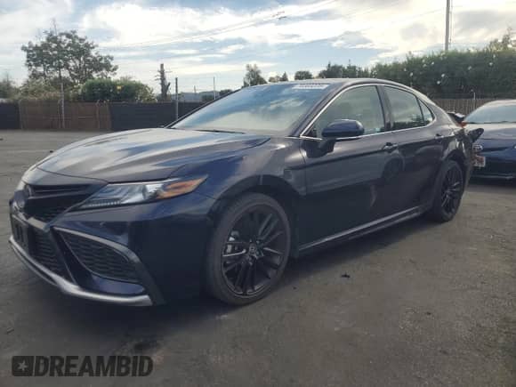 2022 Toyota Camry XSE with VIN 4T1K61BK1NU053720, listed as a Copart auction lot 70303225 with 36,865 mi miles and Salvage title. Bid and sale history available at DreamBid. Image 1.