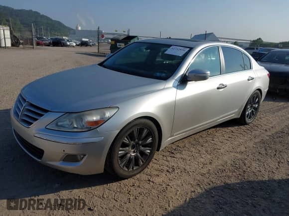 2009 Hyundai Genesis с VIN KMHGC46EX9U029135, выставлен на аукционе IAAI как лот 42742830 с пробегом 251 477 миль миль и . История ставок и продаж доступна на DreamBid. Изображение 2.