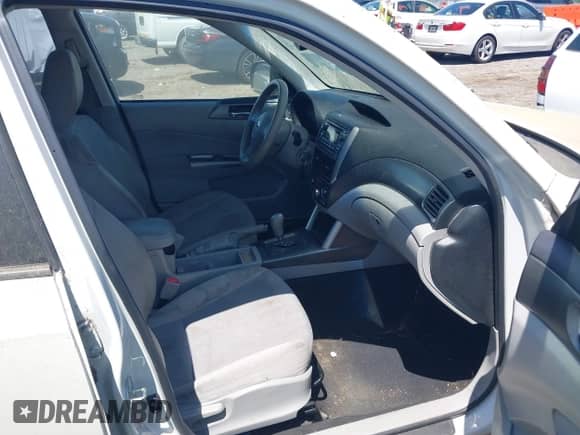 2011 Subaru Forester X Premium z VIN JF2SHADC2BH750694, wystawiony jako IAAI lot #42206572 z przebiegiem 147 876 mil mil oraz . Historia ofert i sprzedaży dostępna na DreamBid. Obrazek 5.