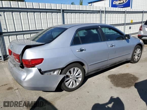2003 Honda Accord LX with VIN 1HGCM56323A112623, listed as a Copart auction lot 84656275 with 265,483 mi miles and Non repairable. Bid and sale history available at DreamBid. Image 3.